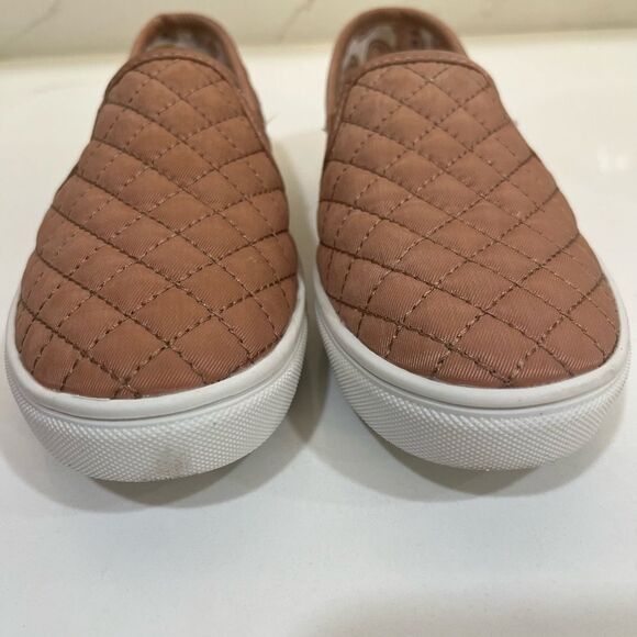 Steve Madden Kids Slip-Ons - Picture 8 of 8